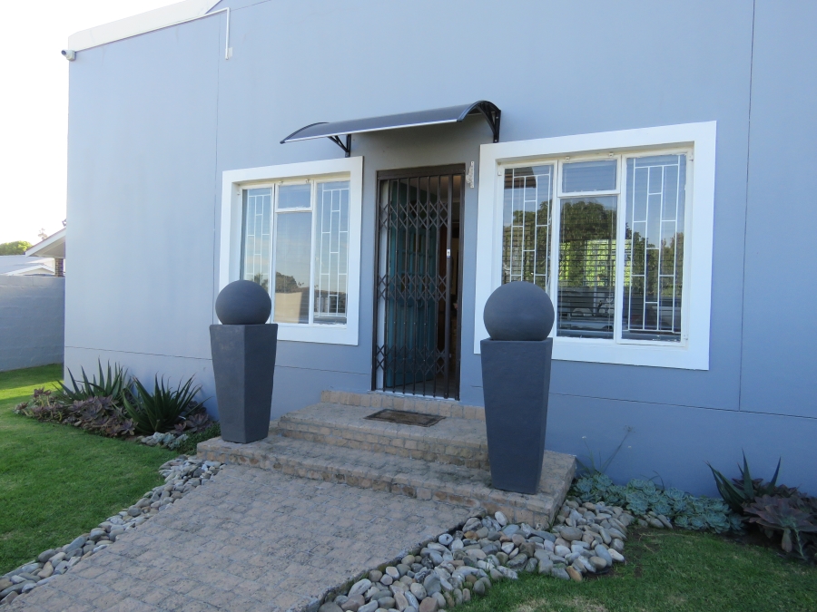 4 Bedroom Property for Sale in West Bank Eastern Cape